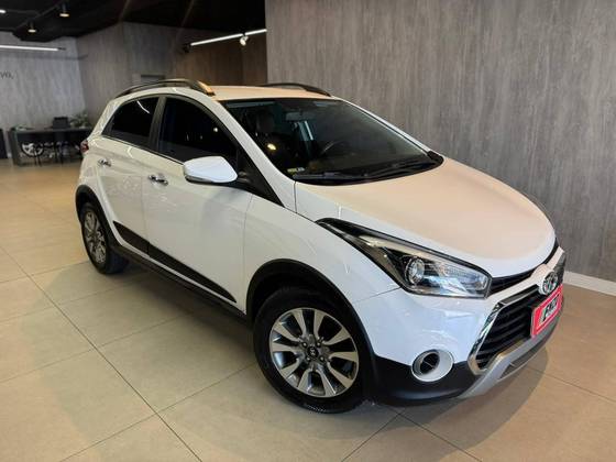 HYUNDAI HB20X 1.6 16V PREMIUM FLEX 4P AUTOMÁTICO